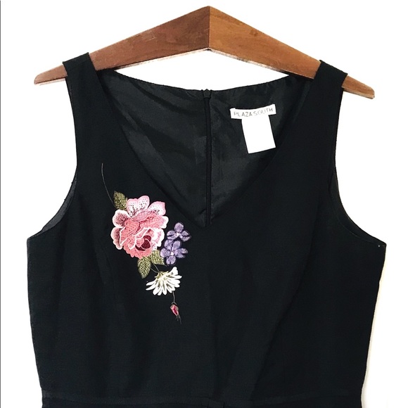 PLAZA SOUTH Embroidered Linen dress - Picture 8 of 13